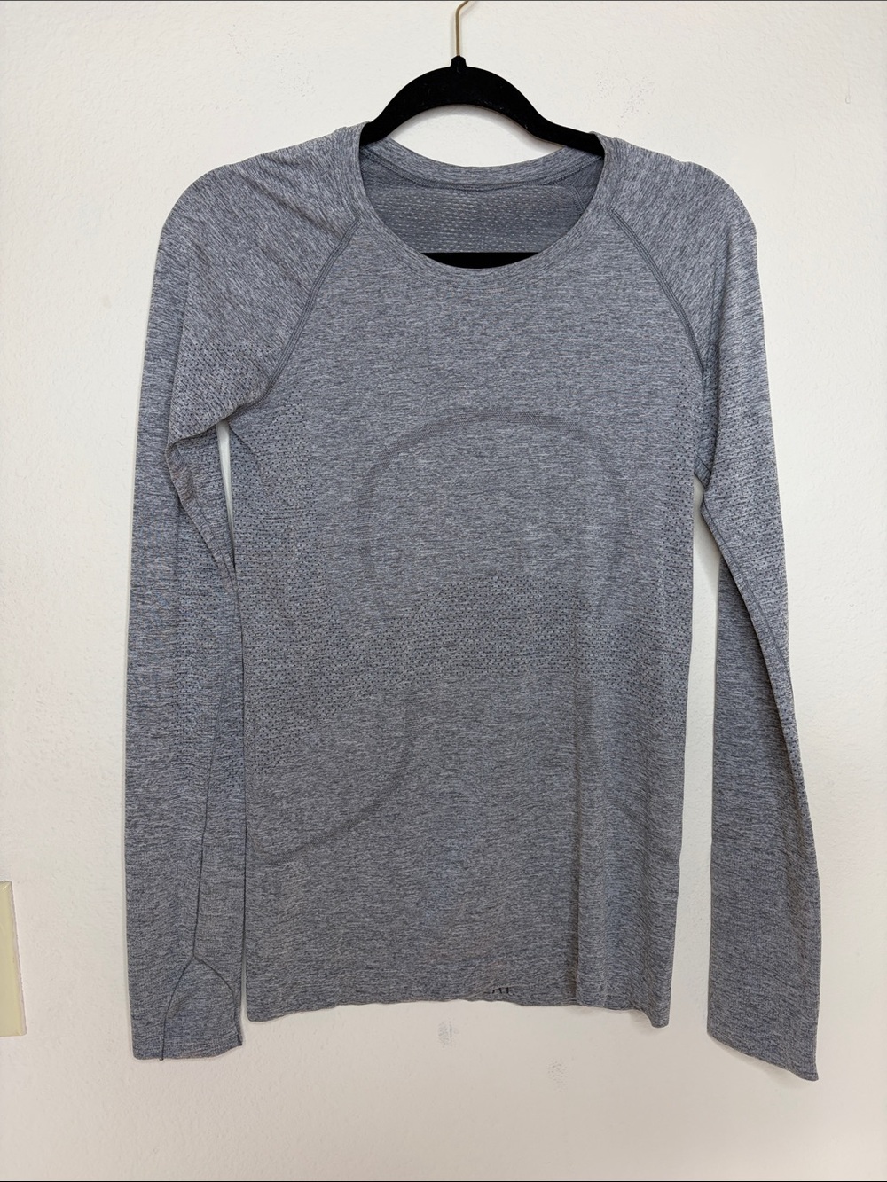 Lululemon | Women’s Grey Longsleeve Swiftly Tech Size 6